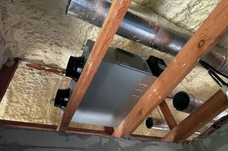 生产大厅配备 Mycond 能量回收通风装置 MVS DW